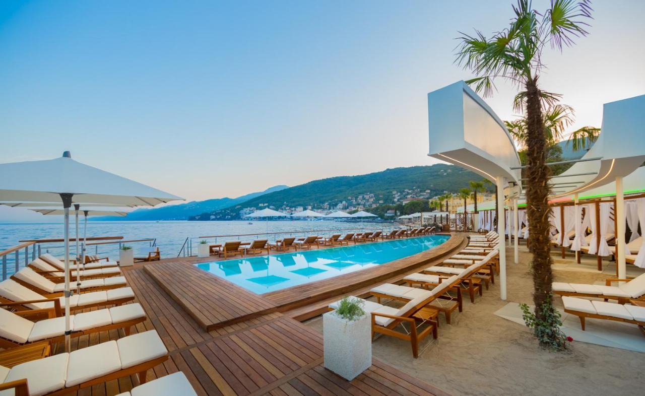 Deluxe Apartment Dora With A Private Parking, Terrace And See View Rijeka Luaran gambar