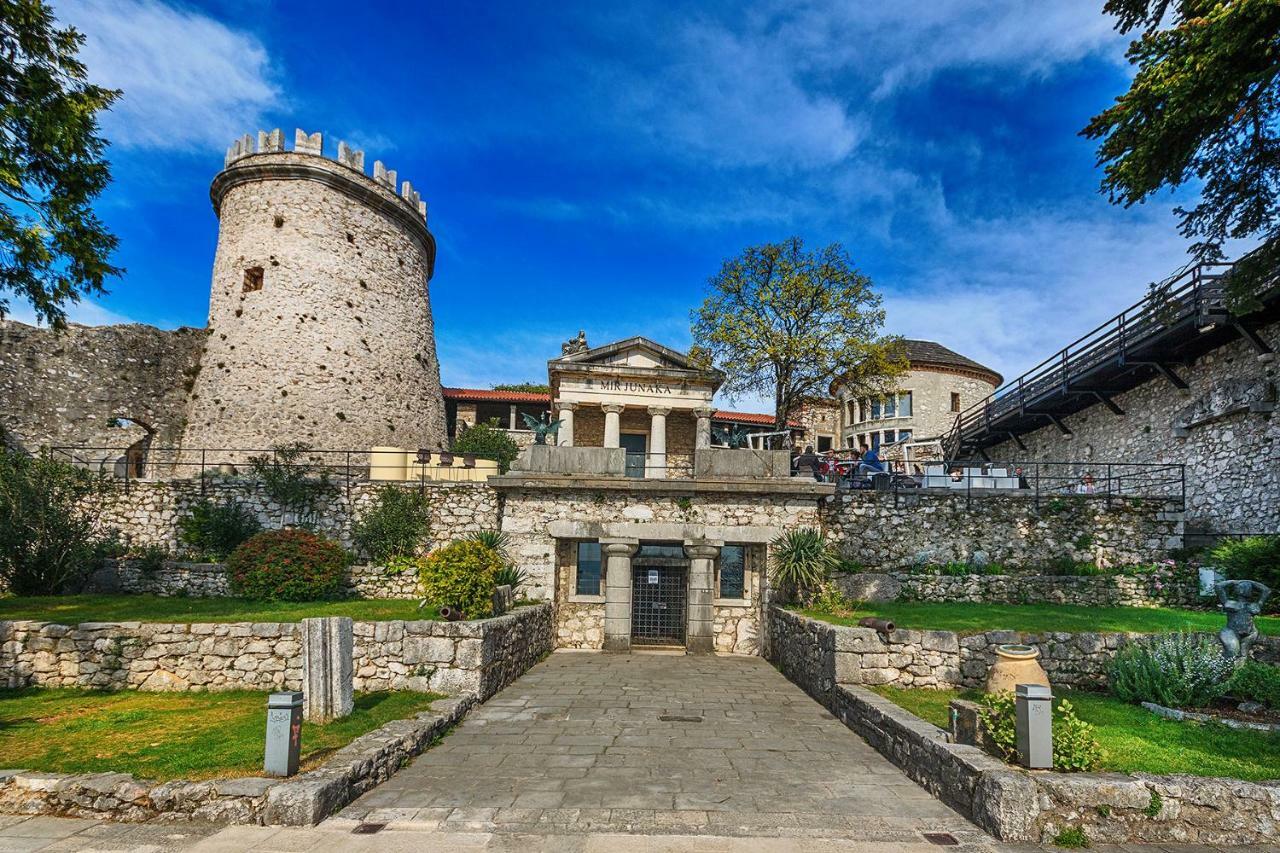 Deluxe Apartment Dora With A Private Parking, Terrace And See View Rijeka Luaran gambar